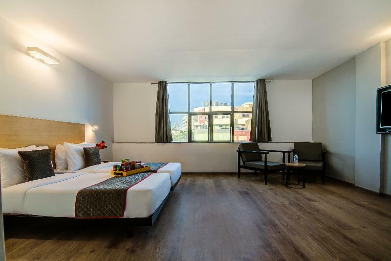 Hotel Oyo Townhouse 42 Urvashi Theatre Chennai Esterno foto