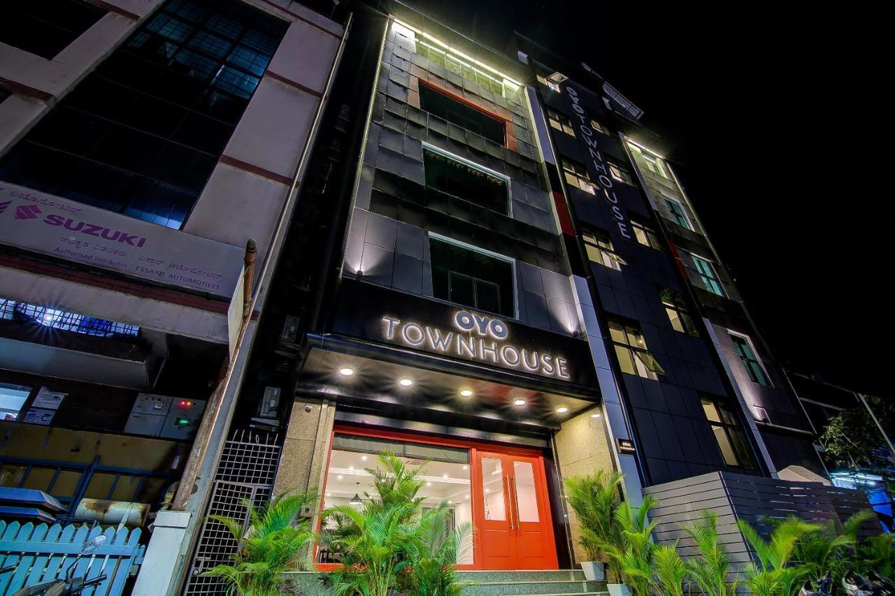 Hotel Oyo Townhouse 42 Urvashi Theatre Chennai Esterno foto